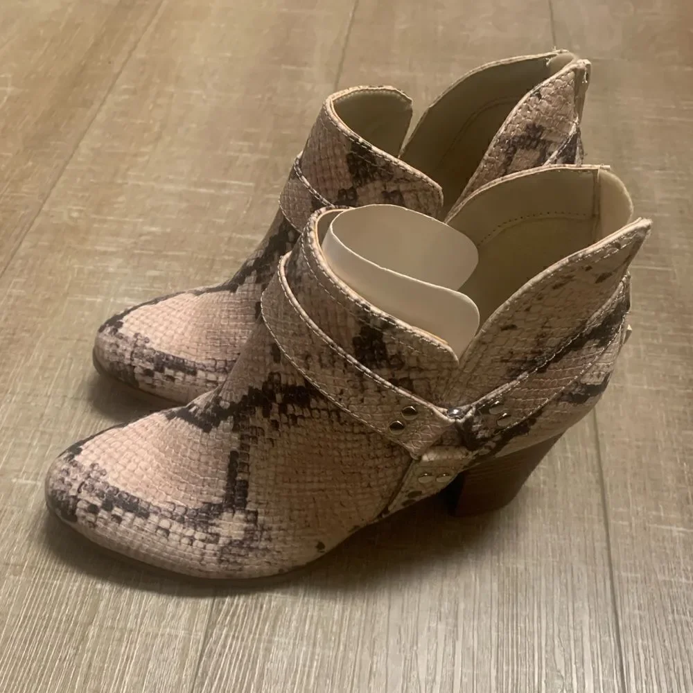 Fergalicious by fergie snake skin print booties brand new